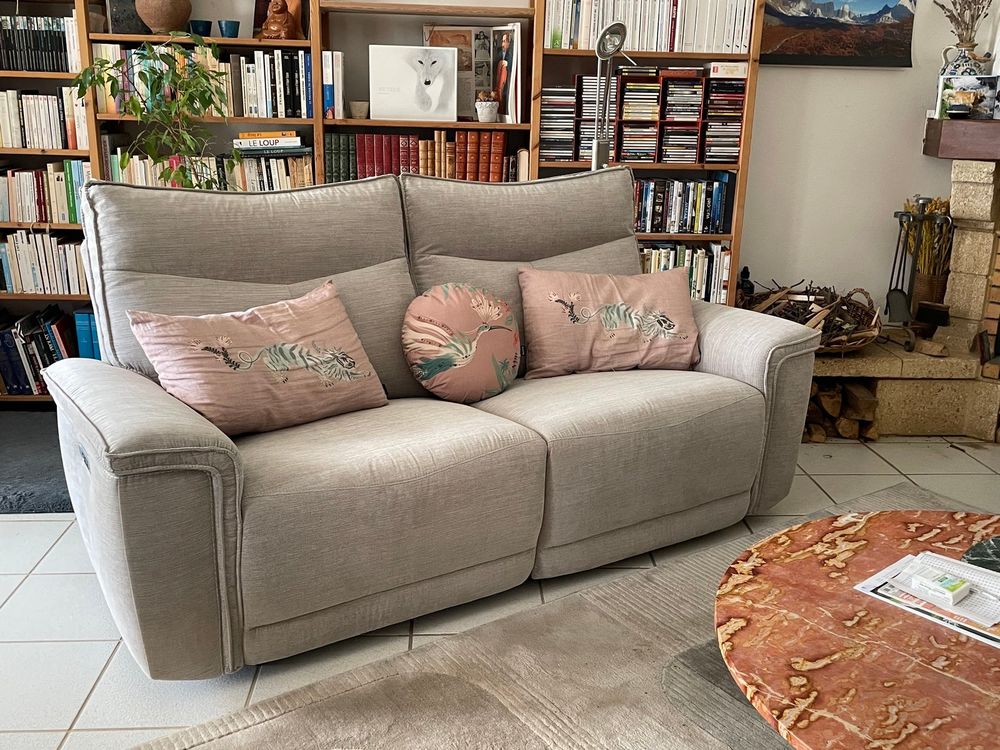 Canap� relax 3 places avec motorisation 3 points
700 Veigy-Foncenex (74)