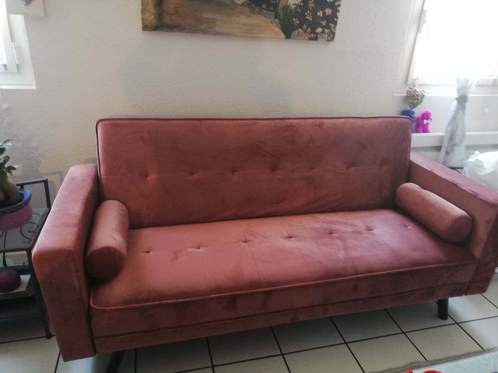 Canap�  rose en velours  
180 Thonon-les-Bains (74)
