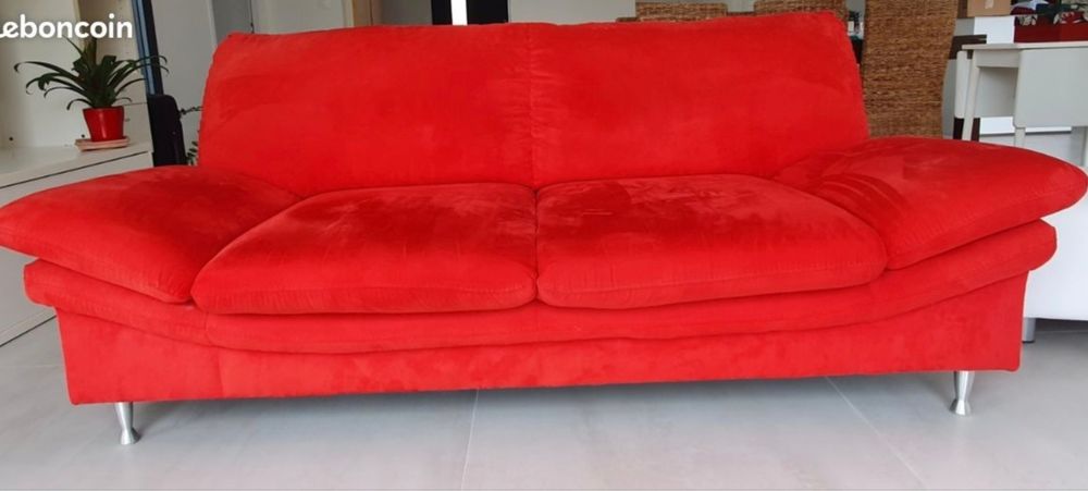 Canap� rouge 2/3 places 120 Treffl�an (56)