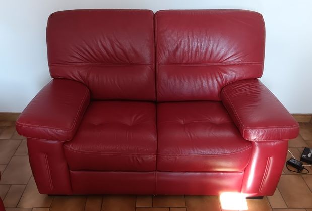 canap� rouge 2 places 150 Villers-Cotter�ts (02)