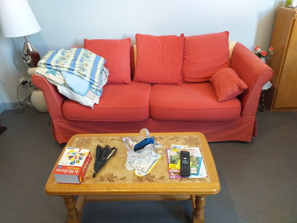 canap� rouge en tissu de qualit� 50 Langres (52)