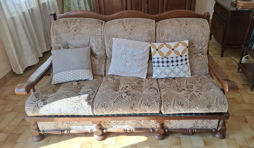 Canap� rustique convertible 3 places 0 Massieux (01)