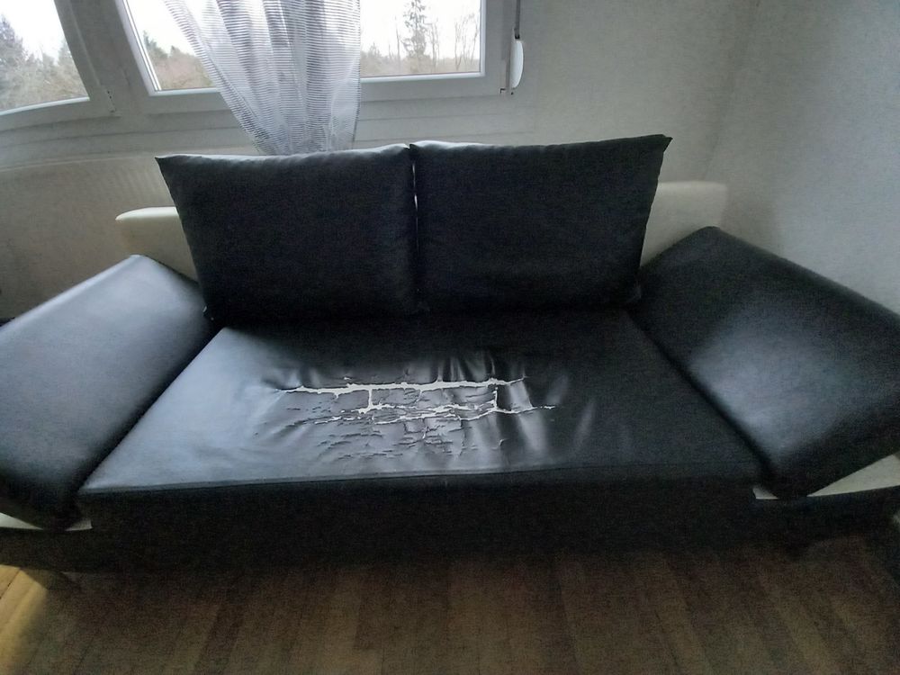 Canap�  simili cuir noir et blanc 60 Chantraine (88)