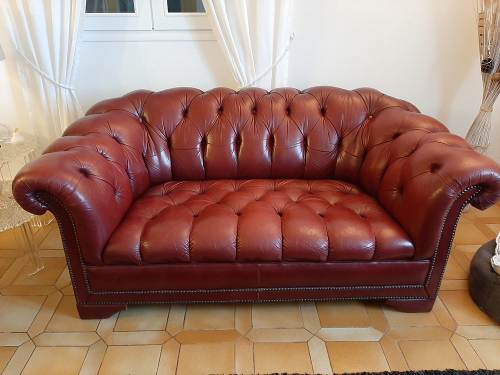 CANAPE STYLE ANGLAIS BORDEAUX 150 Cosnac (19)