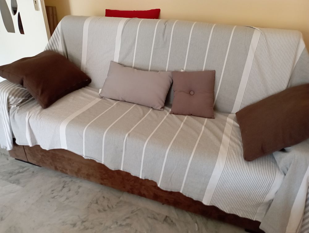 Canap� en tissu couleur marron 2places 0 Nice (06)