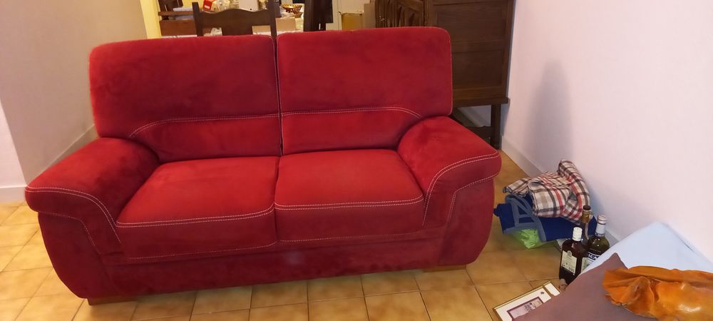 Canap� tissu de couleur Rouge
100 Vouill� (86)