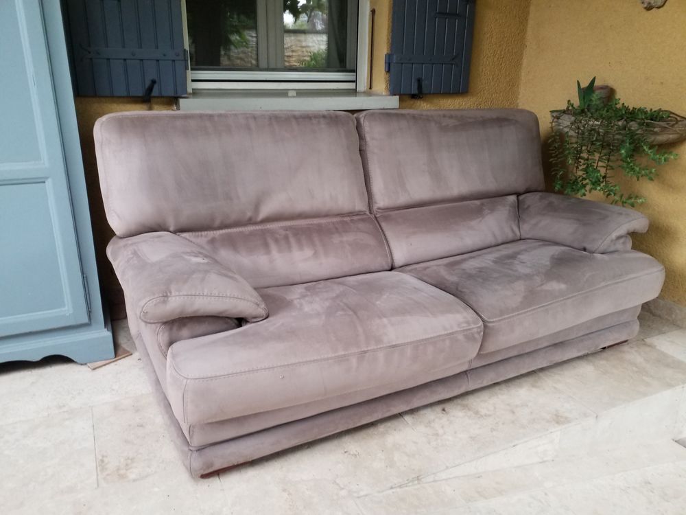 canap� tr�s bon �tat 150 L'Isle-sur-la-Sorgue (84)