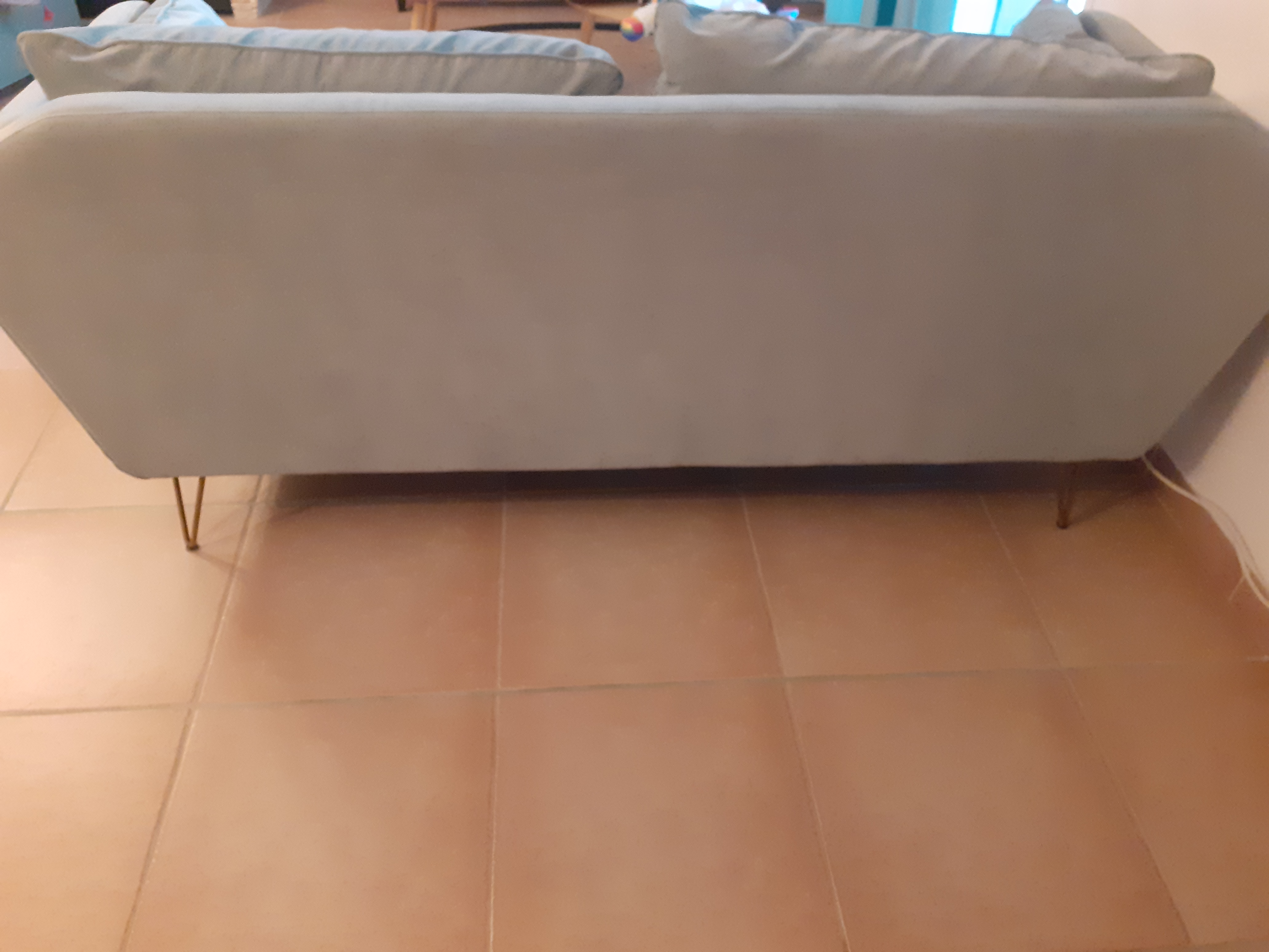 Canap� velours 450 Vestric-et-Candiac (30)