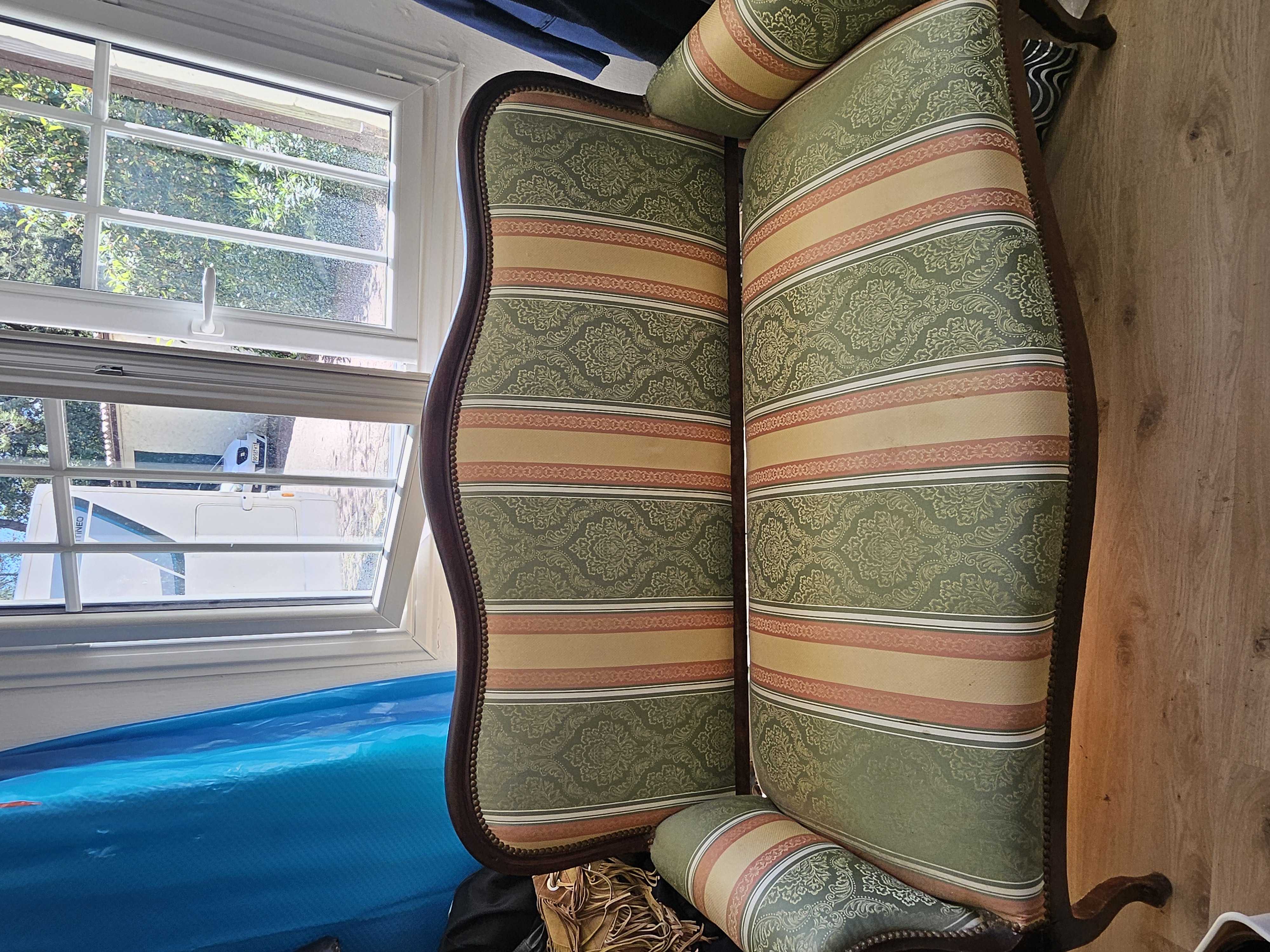 Canap� vintage et 2 fauteuils voltaire assortis 500 N�mes (30)