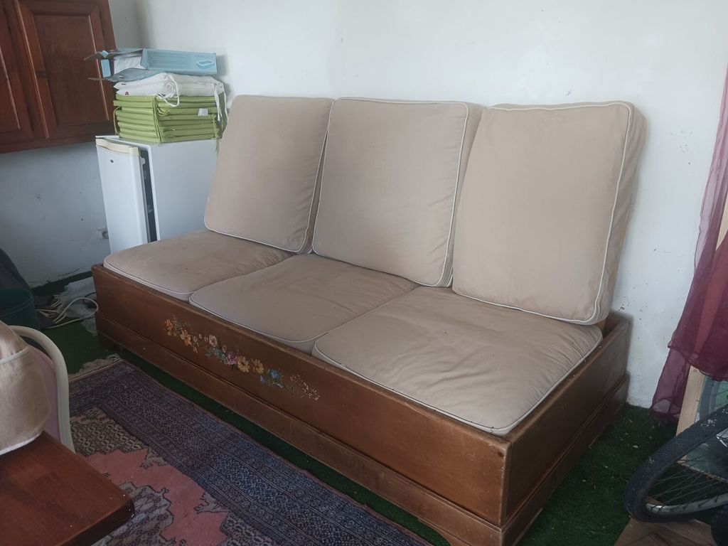 Canap� vintage trois places ch�ne massif /90cms/2m 50 L'Ha�-les-Roses (94)