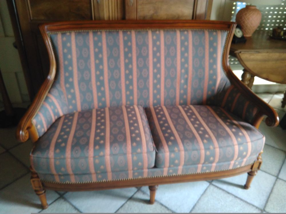  canap� 250 Saint-Savin (33)