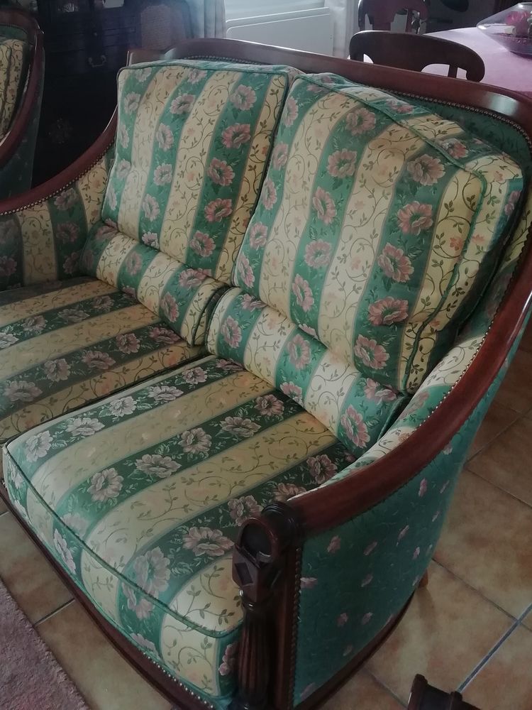 Canap� 300 Dou�-la-Fontaine (49)