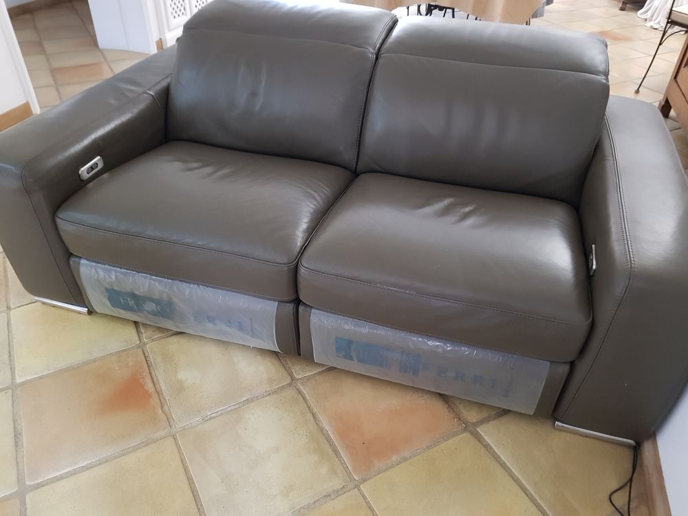 canap� 300 Tourrette-Levens (06)