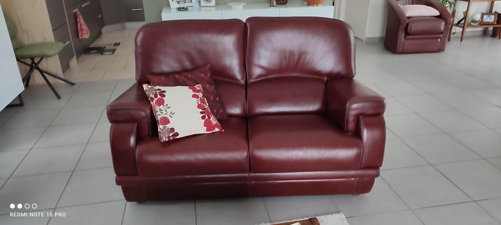 CANAP�S CUIR BORDEAUX PLEINE FLEUR 420 Amboise (37)