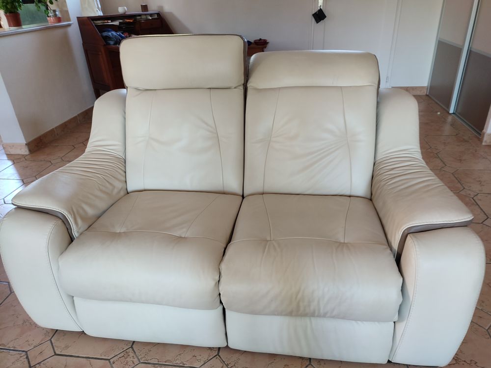 CANAPES CUIR ET FAUTEUIL 550 Saint-Saturnin-l�s-Avignon (84)