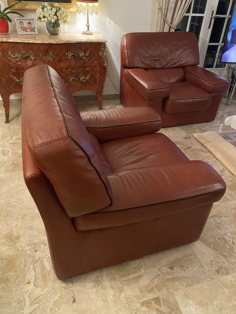 2 canapes en cuir 1 place bordeaux 500 Thiais (94)