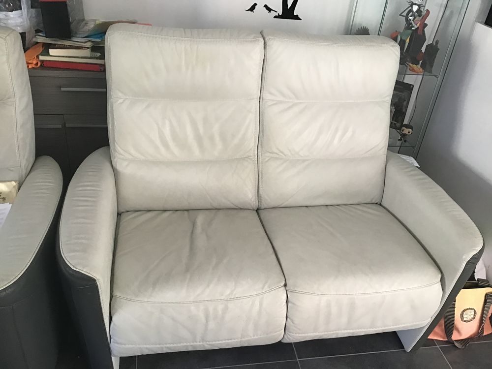 2 canap�s cuir v�ritable fait sur mesure . 0 Landivy (53)