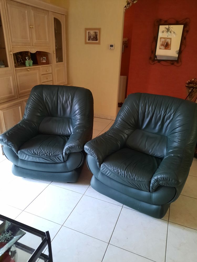2 canap�s cuir 300 Mondonville (31)