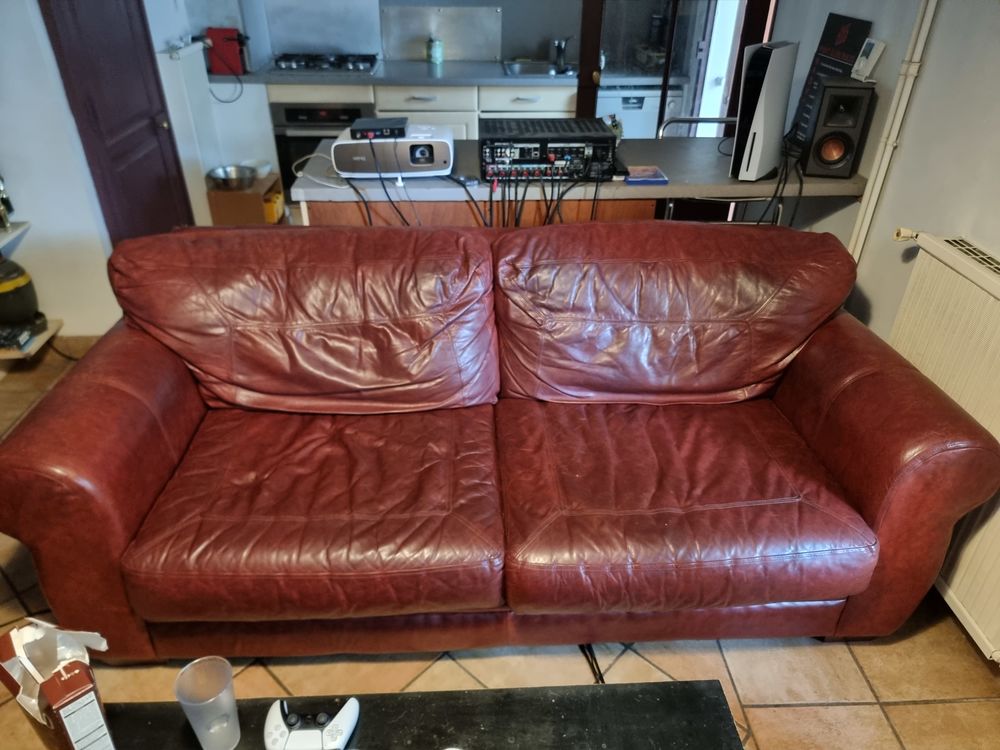 2 canap�s cuir 300 Montpellier (34)