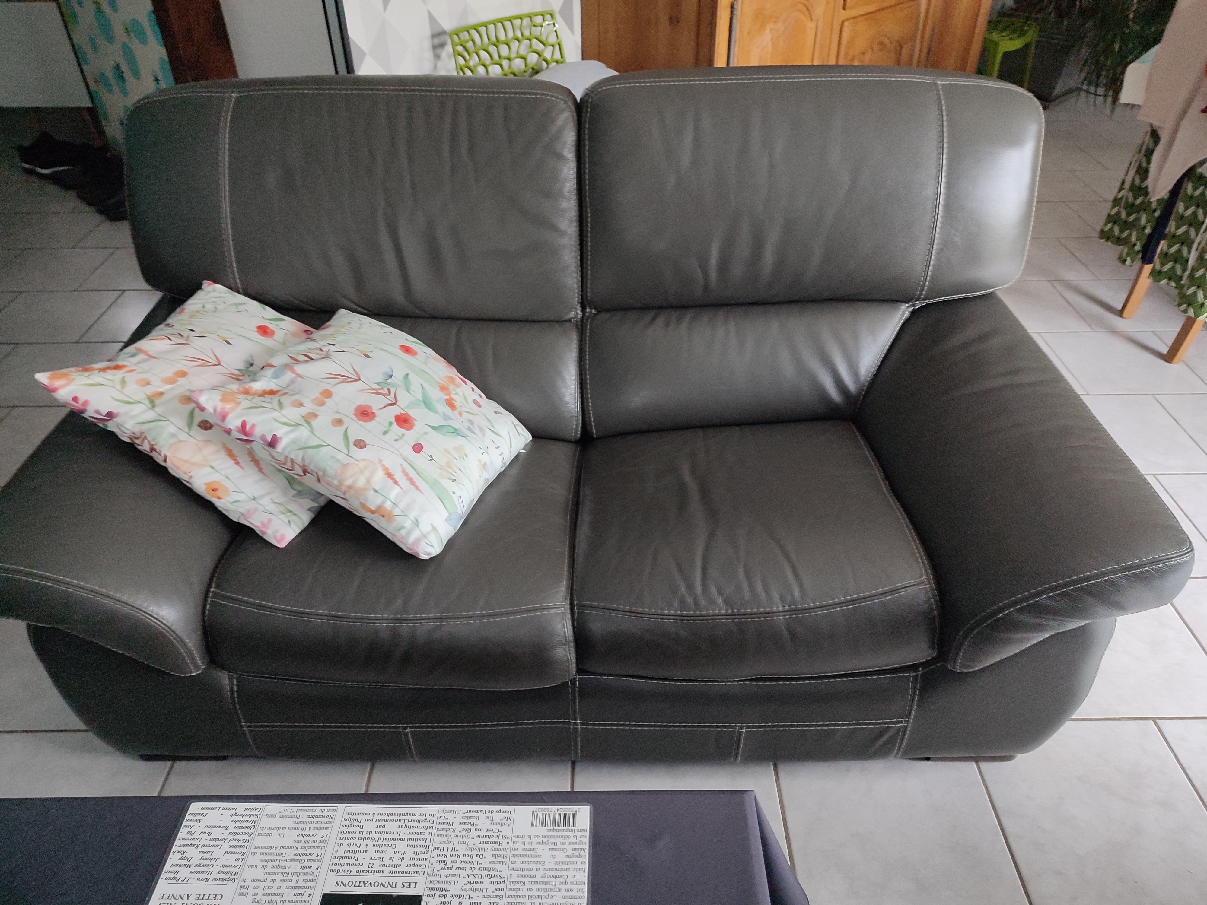 Lot canap�s cuir 500 Saint-Martin-Osmonville (76)