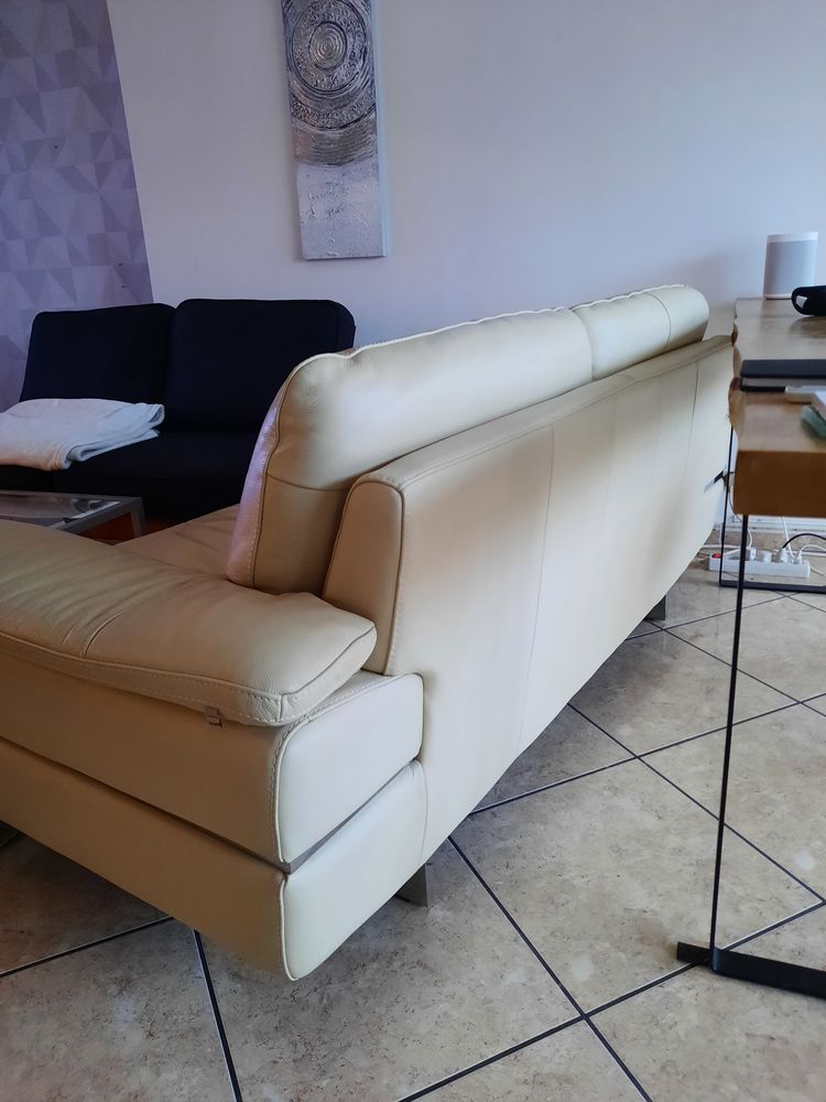 2 canap�s cuirs.bon �tat beige 0 Dourdan (91)