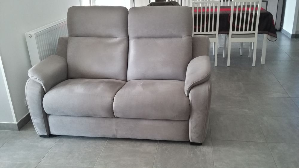 2 canap�s deux places alcantara gris : 2500 euros l'ensemble 2500 Sourcieux-les-Mines (69)