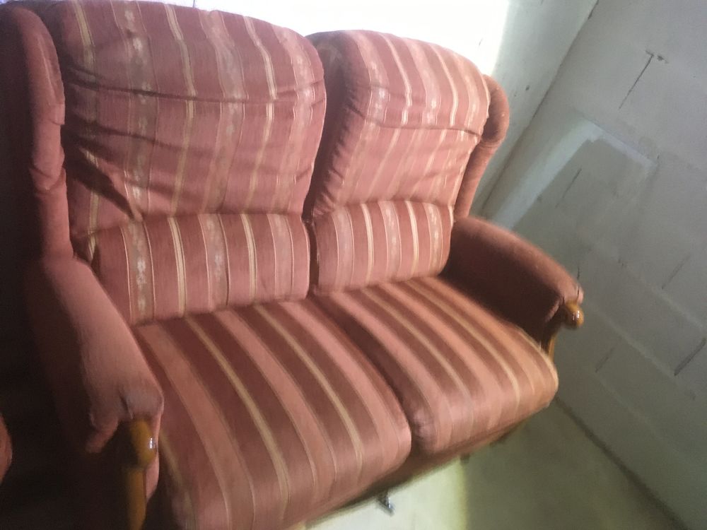 canap�s fauteuils table de salon 800 Verdun (55)