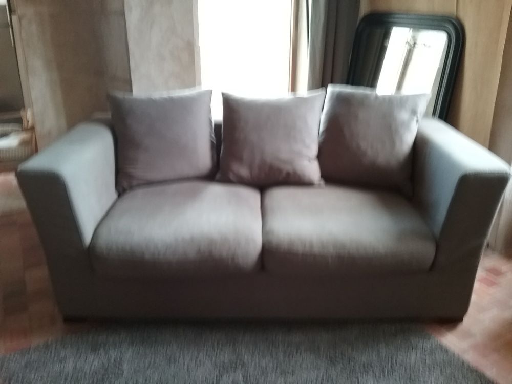 Canap�s,  2 identiques. 400 Villedieu-le-Ch�teau (41)