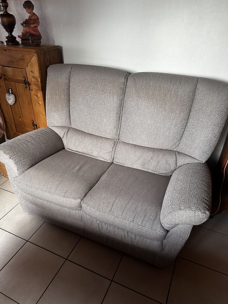 2 canapes identiques 260 Marcellaz-Albanais (74)