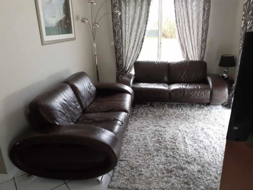 2 canap�s 2 places 100 Ge�s-d'Oloron (64)