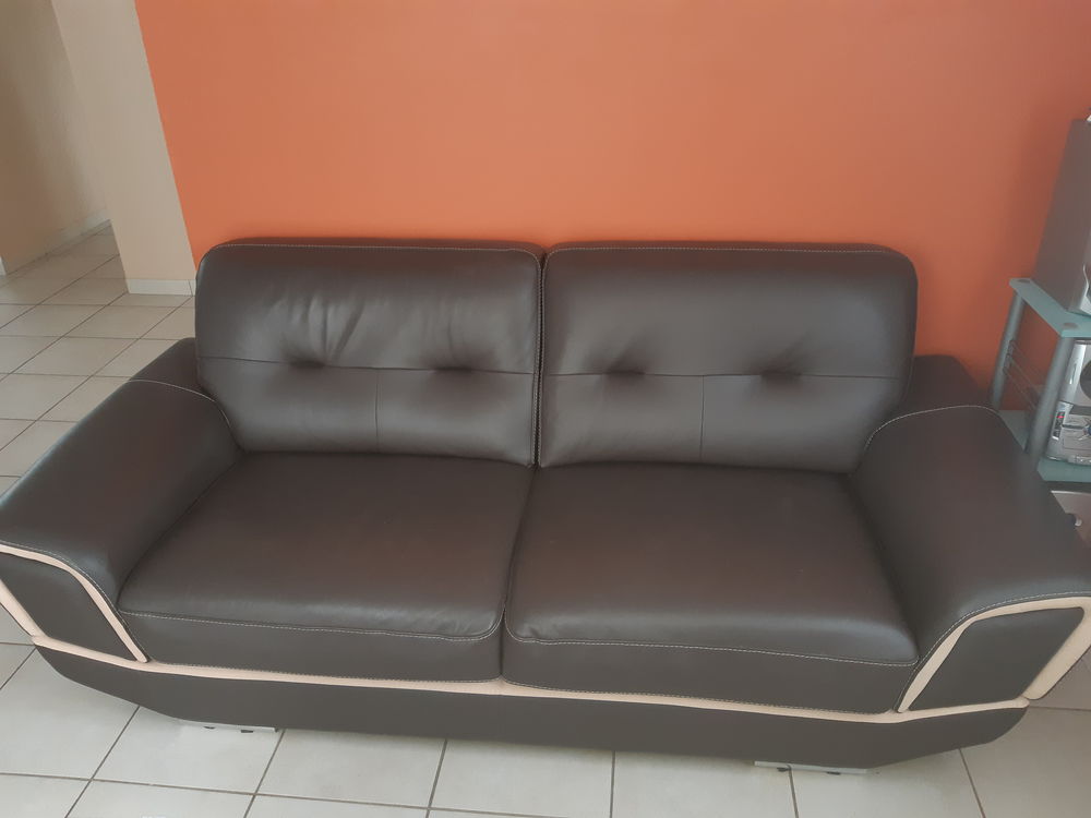 2 CANAPES 3 PLACES 300 D�mouville (14)