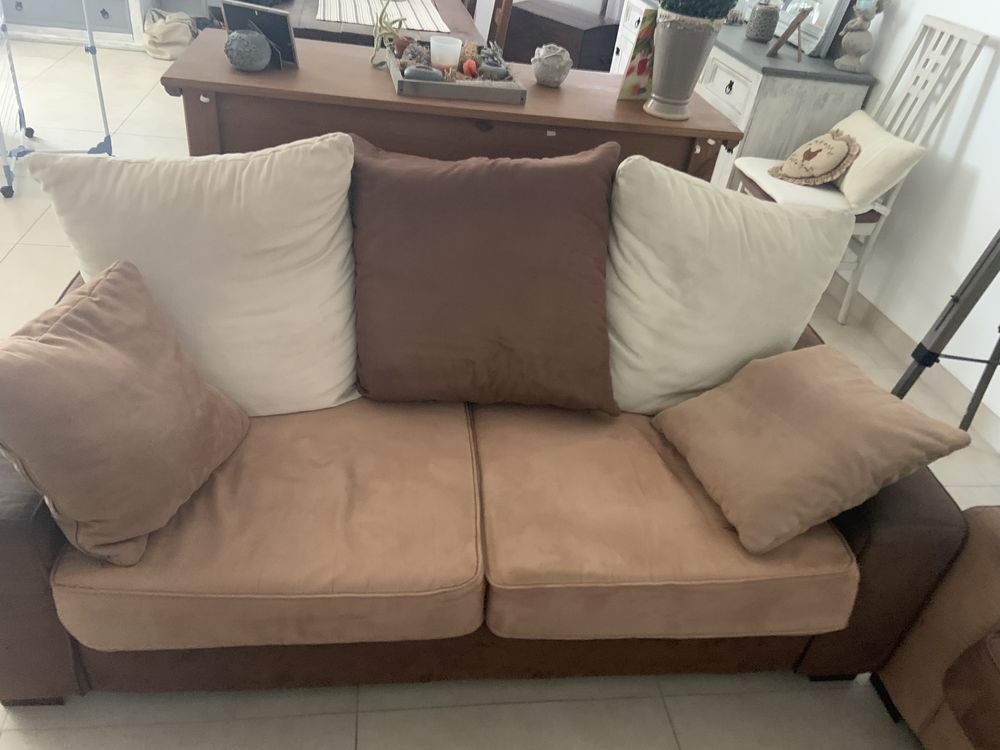 Canap�s 2 et 3 places 250 Gardes-le-Pontaroux (16)