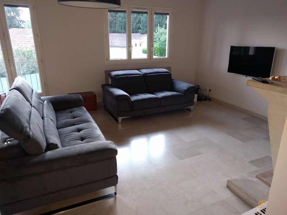 canap�s 2 ert 3 places 2800 Montpellier (34)