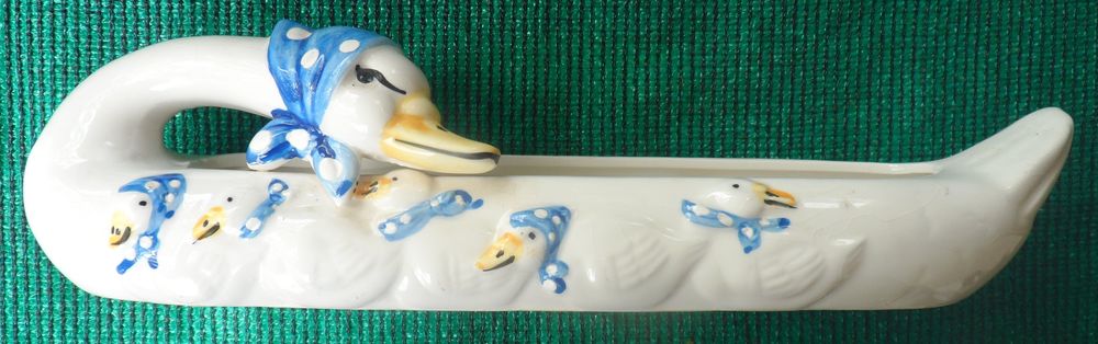 Lot de 6 canards en fa�ence vintage set 6 earthenware ducks
10 Castries (34)