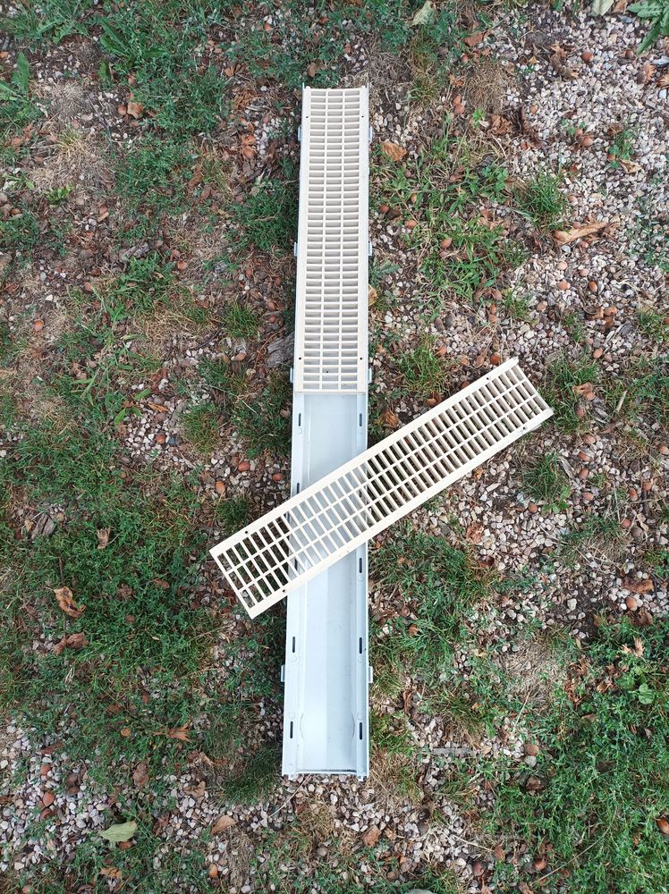 Caniveau bas avec grille 35 Saint-Cr�pin-et-Carlucet (24)