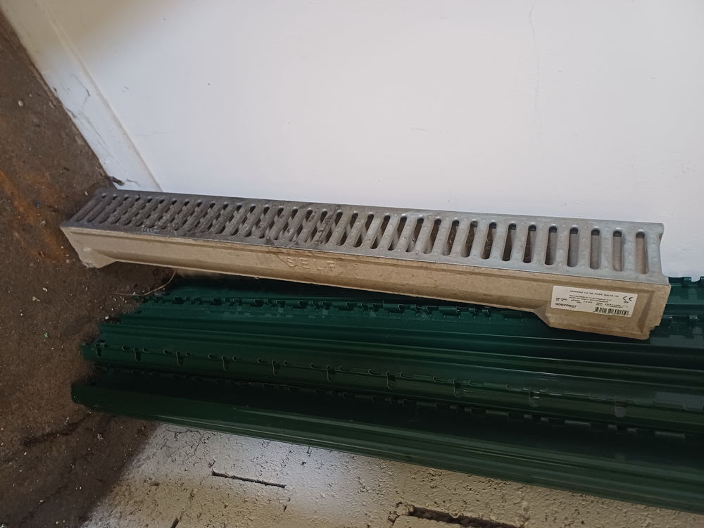 Caniveau PROSELF d'1m et sa grille galva 12cm environ 15 Tours (37)