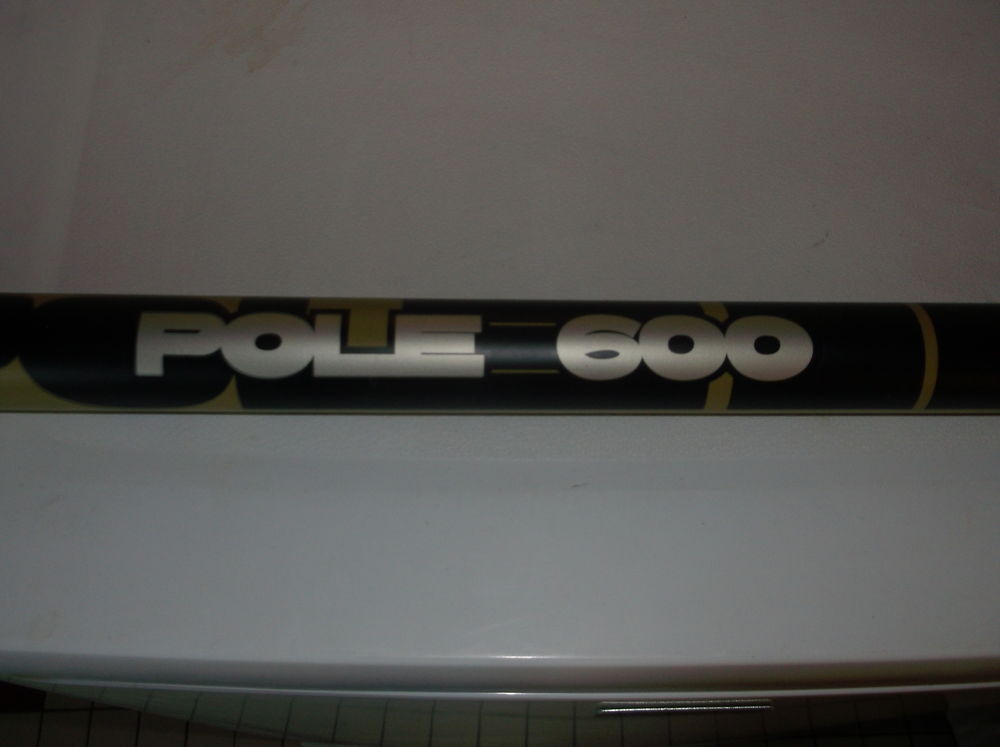 canne � p�che de 6 m � emboitement en carbonne neuf 45 Challans (85)