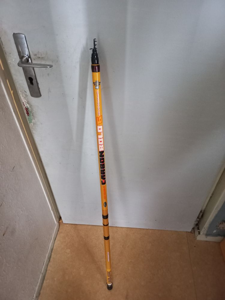 Cannes a p�che de comp�tion anglaise et bolognaise 30 Givet (08)