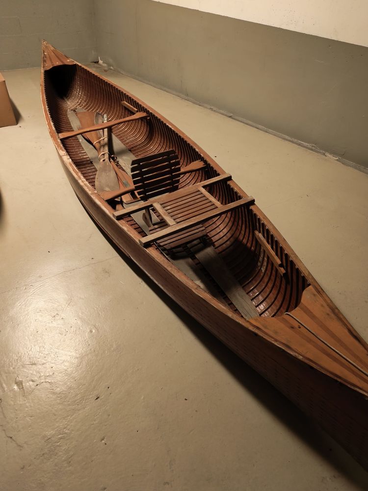 cano� en bois ancien 750 Clamart (92)