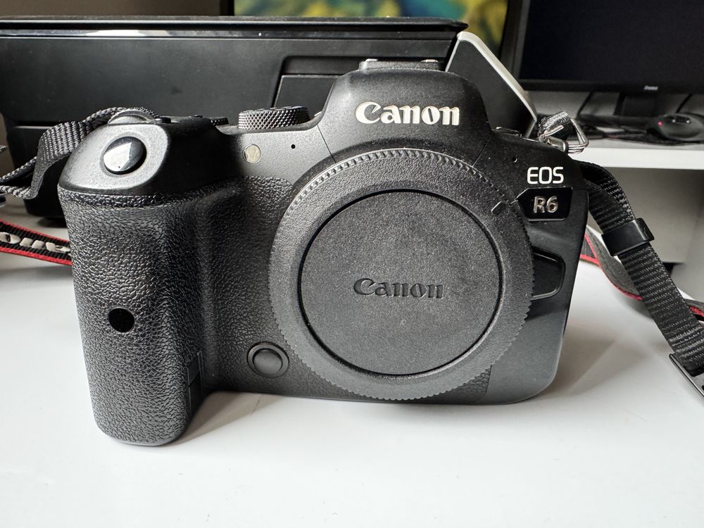 CANON HYBRIDE R6 TRES BON ETAT . 1400 Fos-sur-Mer (13)