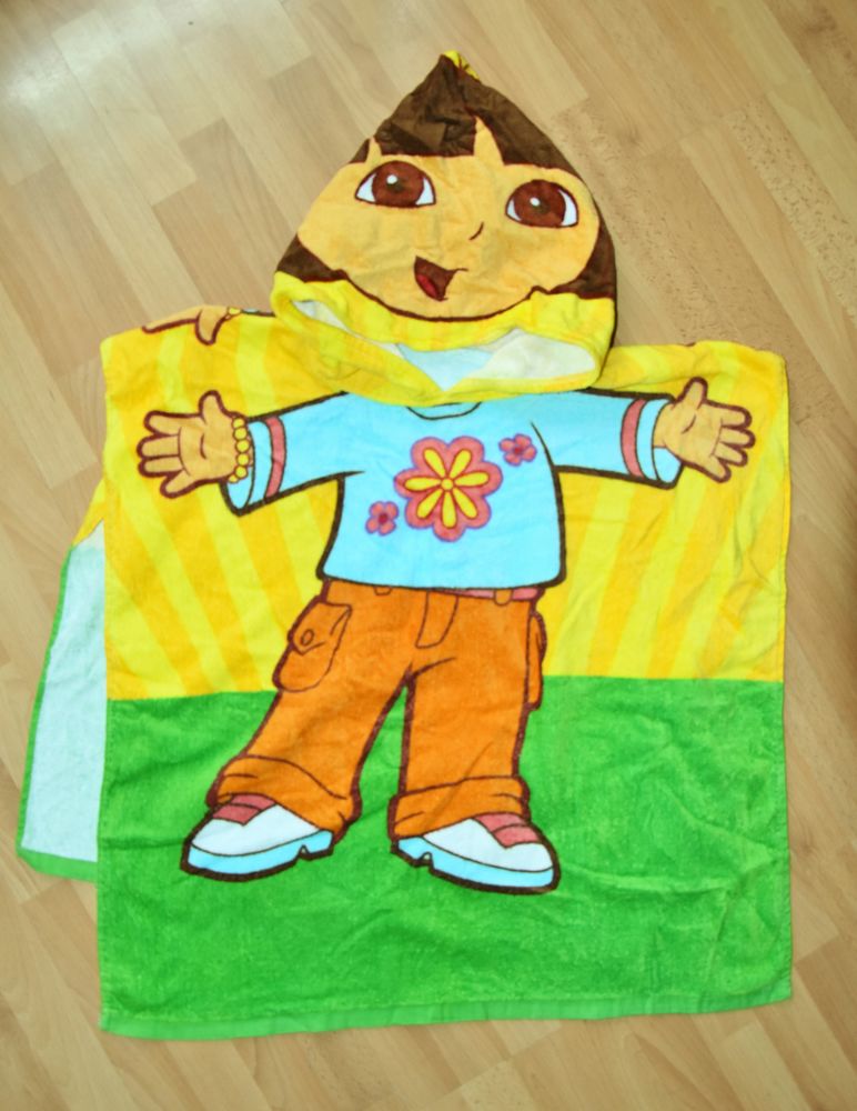 Cape de bain poncho � capuche DORA L'exploratrice. Tbe 9 Gujan-Mestras (33)