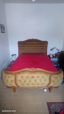 Lit capitonn� 100 Paris 15 (75)