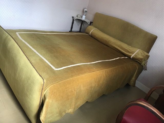 Lit capitonn� 0 Montceau-les-Mines (71)