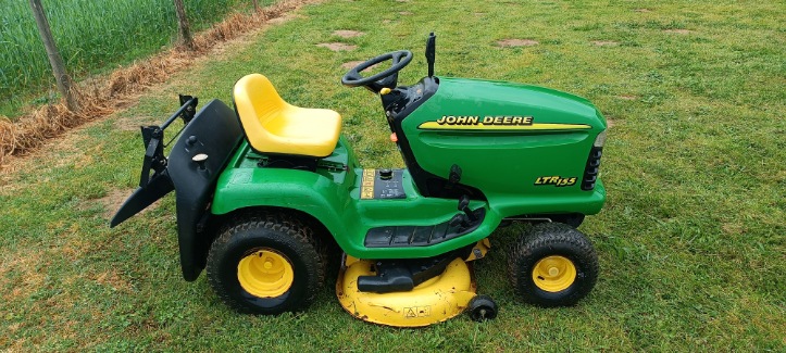 Capot moteur de tracteur tondeuse 1 Les Pujols (09)