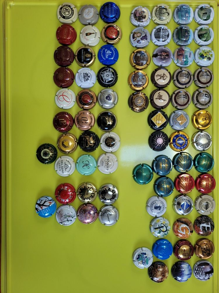 Lot de 82 Capsules de champagne diff�rentes, sans doublon 40 Voisins-le-Bretonneux (78)