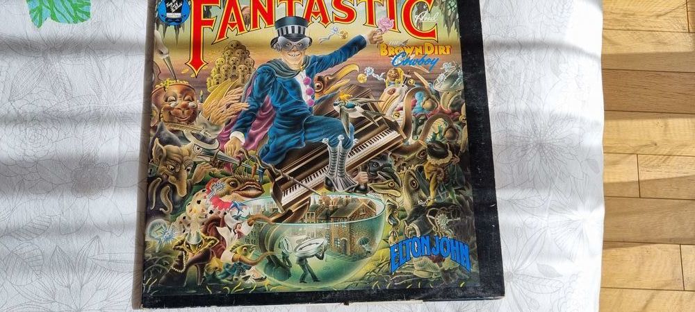 captain fantastic - elton john - 1975 0 Cailloux-sur-Fontaines (69)