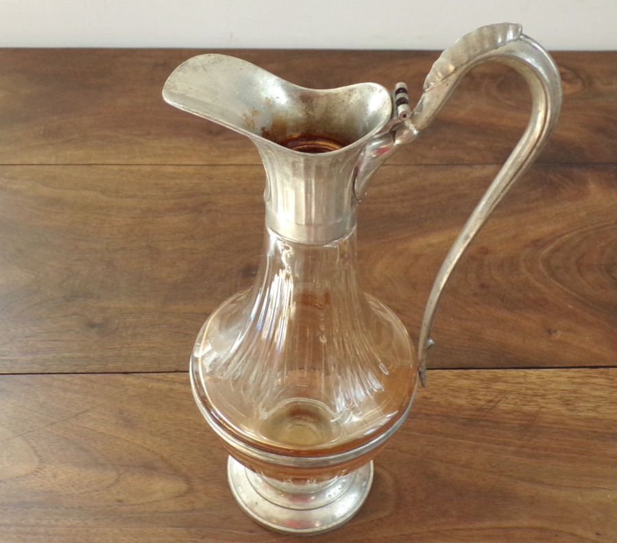 Carafe aigui�re vintage en verre  monture en �tain du Manoir 39 Livr� (53)