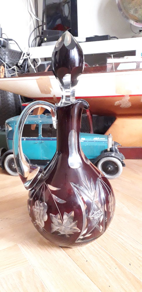Carafe en cristal ancienne finement cisel�e 50 Marseille 15 (13)