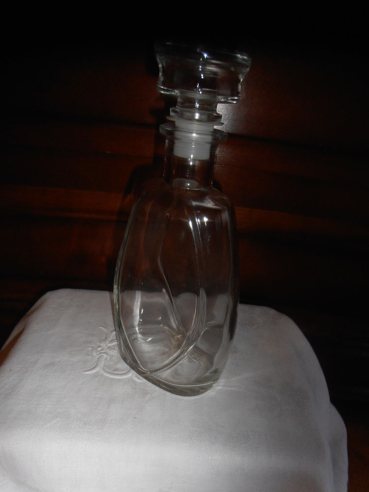 Carafe � liqueur ancienne (43) 15 Tours (37)