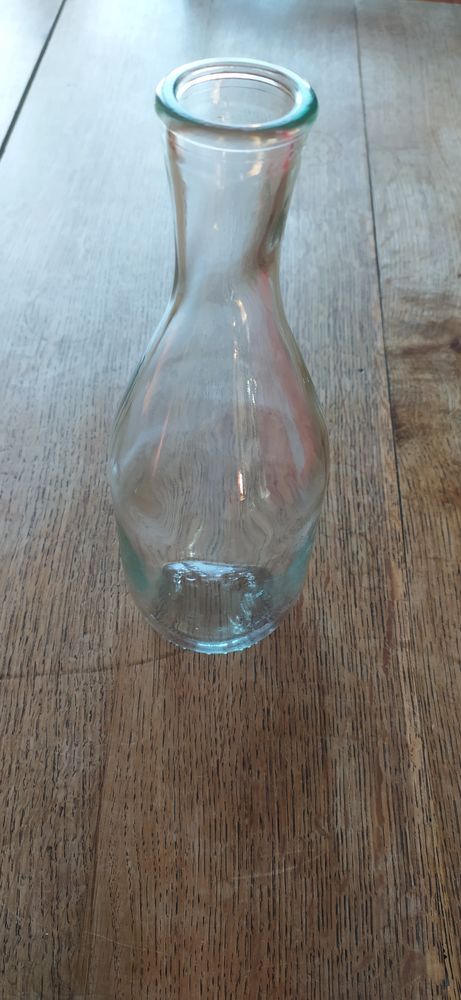 Carafe neuve 50 cl � l'unit� : 2.00 euros. 2 Laon (02)